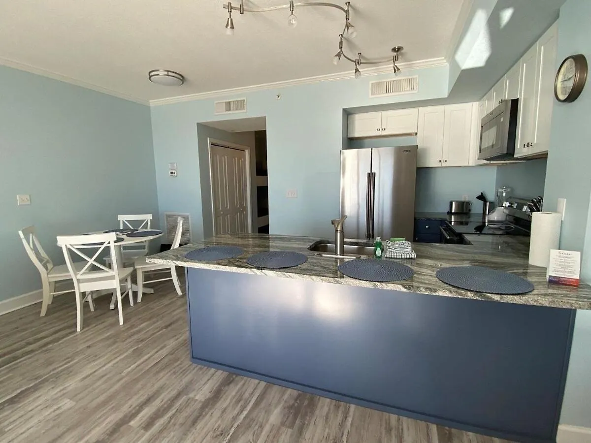 Celadon 207 Beachfront 1 Bedroom 2 Ba Sleeps 6 بنما سيتي بيتش شقة